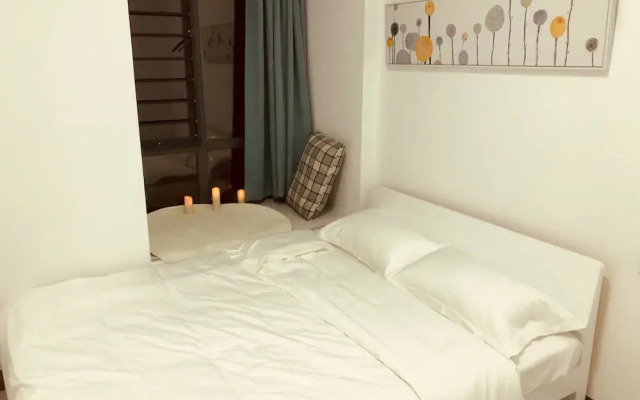 Wu Zhou Ai Zhuke Haojing Yue Cheng Apartment