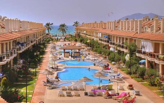 Sunset Beach Club Aqualettings Aqua 32