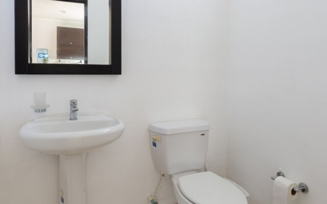 Spacious 2BR Condo Well-located Wifi Concierge