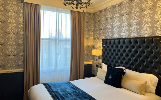 The Leonard Hotel