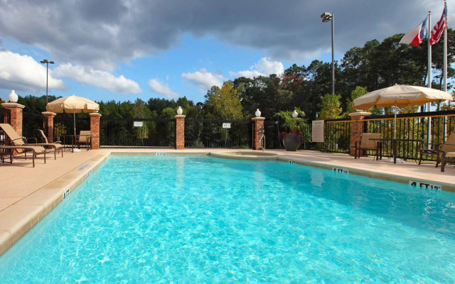 Holiday Inn Express and Suites Henderson by IHG