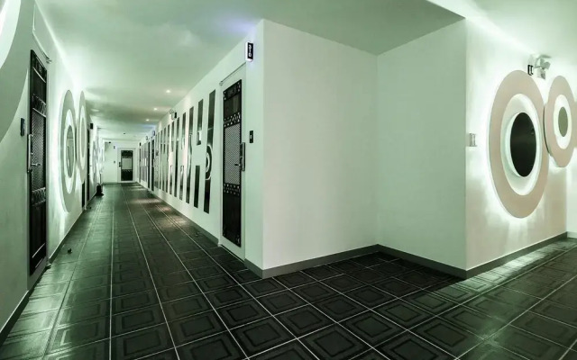 Dubai Hotel