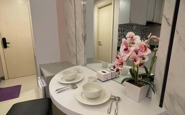 Cosmy Benson Apartment at Pakuwon Mall