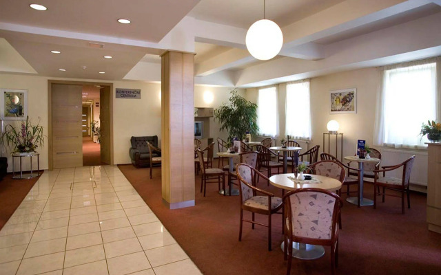 EA Hotel Populus