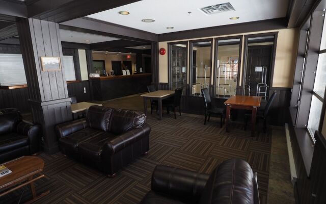 Apex Inn 1 Bdrm Suite 305-306 2 Bedroom Condo