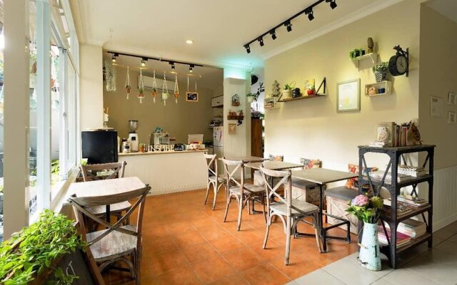 Cottonwood Bed & Breakfast House