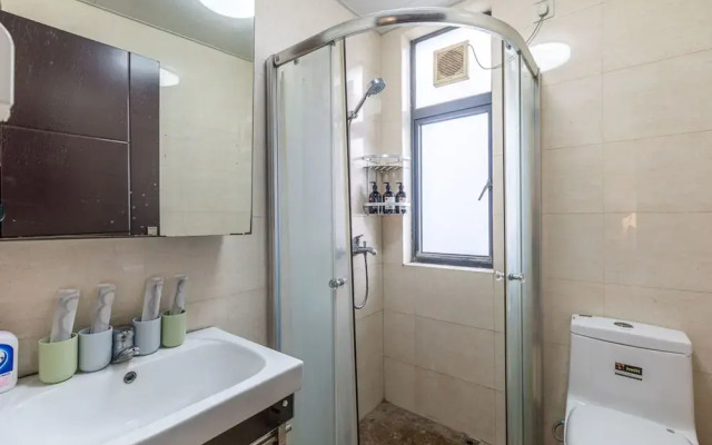 Locals Boutique Apartment Huafa Plaza 10