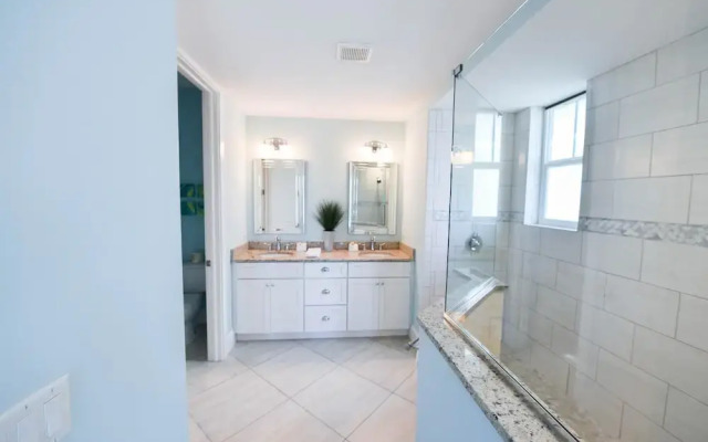 Bermuda Bay Apartment 5