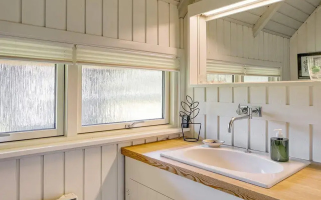 6 Person Holiday Home in Vaeggerlose