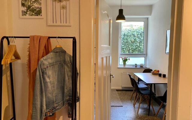 Zentrumsnahe Schone Altbauwohnung Bis 4 Personen