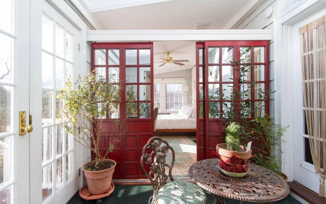 The Harbor Rose Bed & Breakfast