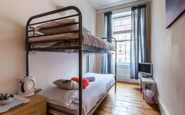 Enticing Apartment in Edinburgh near City Center