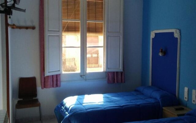 Hostal Porta de Ferro
