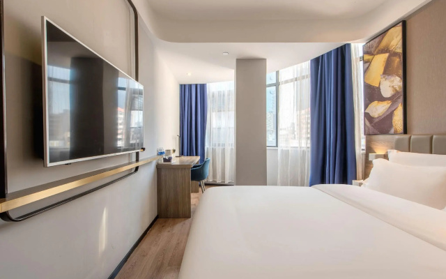 7 Days Premium Hotel (Fenggang Yongsheng Street New High Plaza Branch) – Guest Rooms – Dongguan