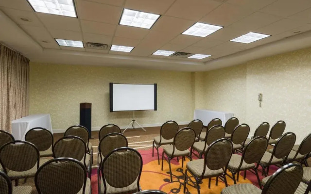 Hilton Garden Inn JFK Airport