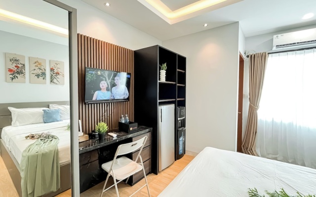 Neutral Cozy Stay Studio Apartment At Margonda Residence 1 – Guest Rooms – Depok