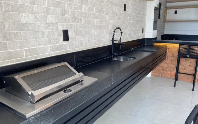 Bela Hospedagem - Mahalo Flats a 80m da praia