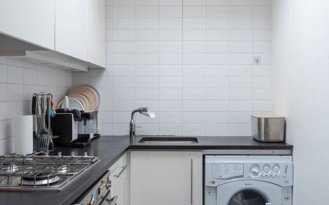 Comfy And Bright 2Br Home In West Kensington Fits 4