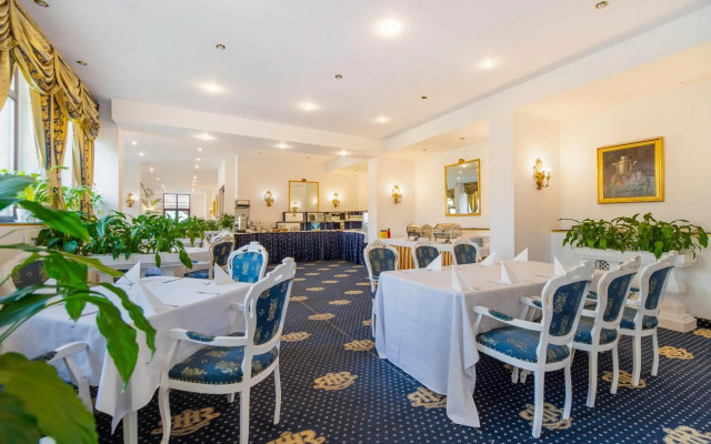 Hotel Cetate