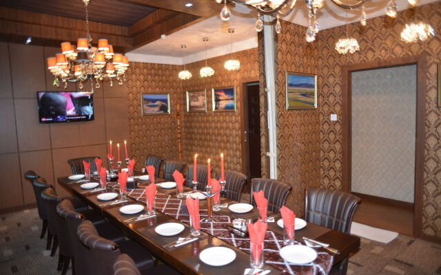New West Hotel