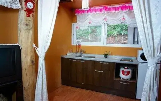 Buan Byeonsanbando Ppalgangjiboong Pension
