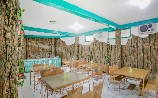 SPOT ON 90100 Hotel Kediri Bandungan