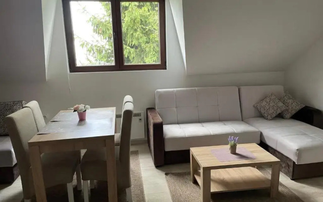 Kraljevi Konaci -Apartmani Bajka
