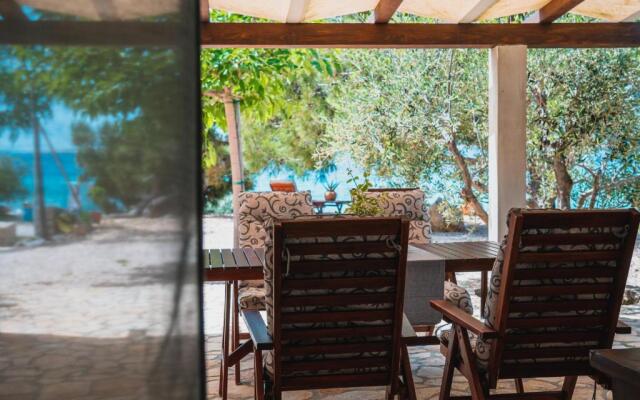 Beautiful house next to the sea