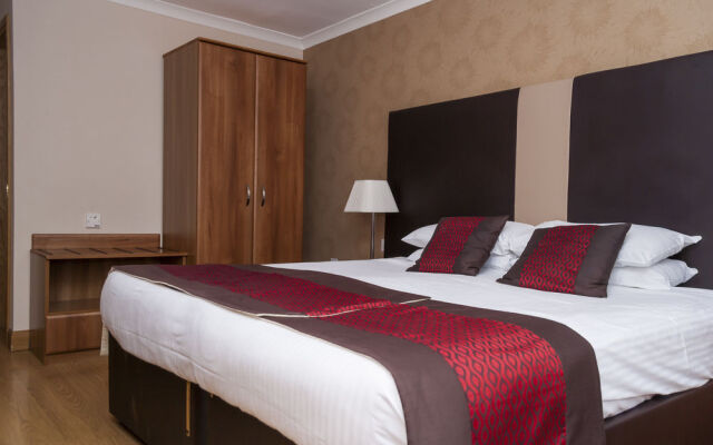 Rowantree Hotel