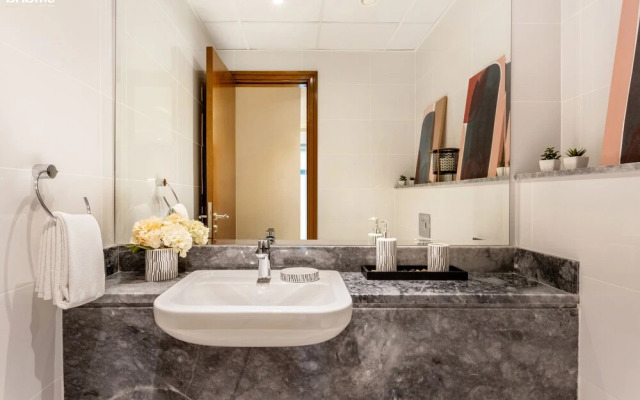 2B-Amna Tower - 4405 by bnbme homes