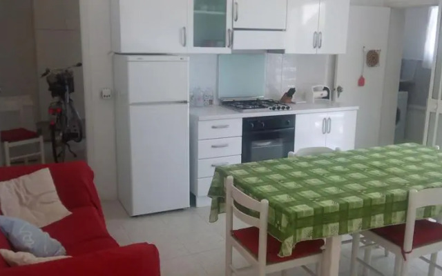 Villa Elegante Con Terrazzo E Giardino