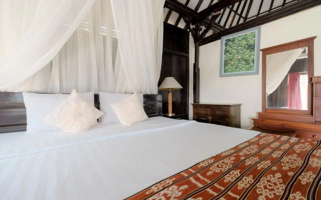 Resto Apung and Bungalow Kedisan Batur Lake View RedPartner