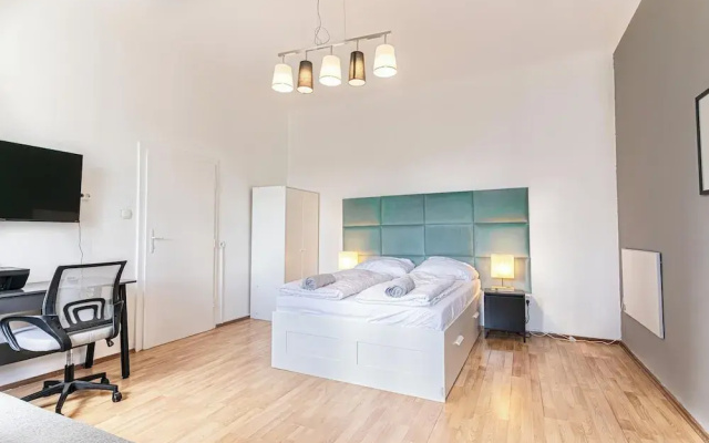 Modern 1BR Near U3 Station & Danube