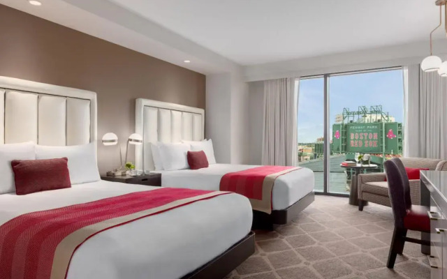 Hotel Commonwealth