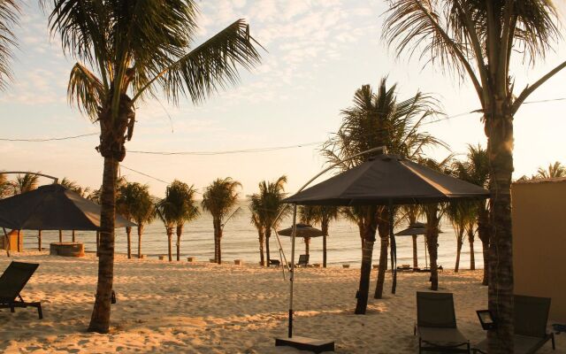 Eagles Beach Resort