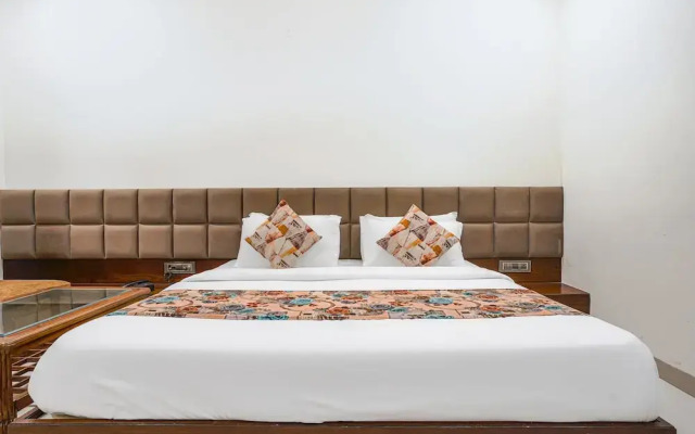 FabHotel Jewel Palace