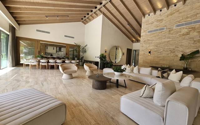 Luxurious 5BR Villa With bbq Pool in Casa de Campo