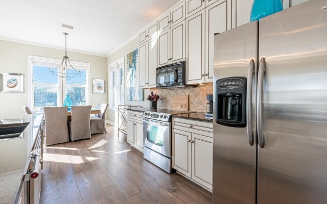 Incogbeacho - 505 Defuniak Street