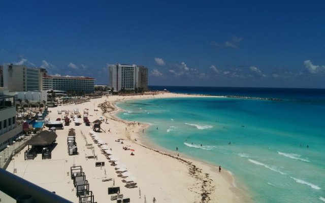 Cancun Zone Hotel