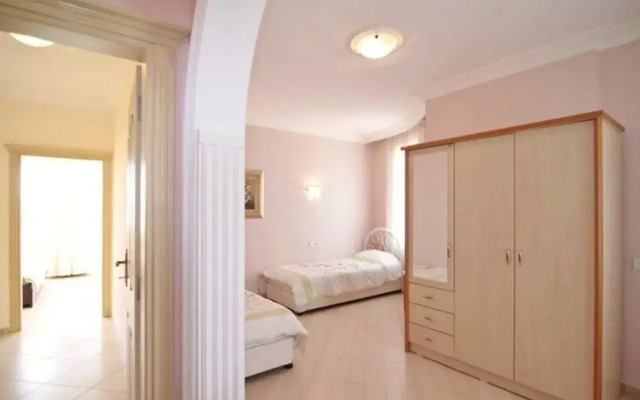 Villa with Majestic Views 1028