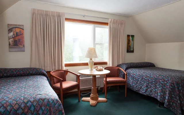 Town and Country Motor Inn