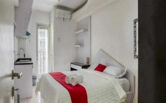 RedDoorz Apartment @ Green Bay Pluit
