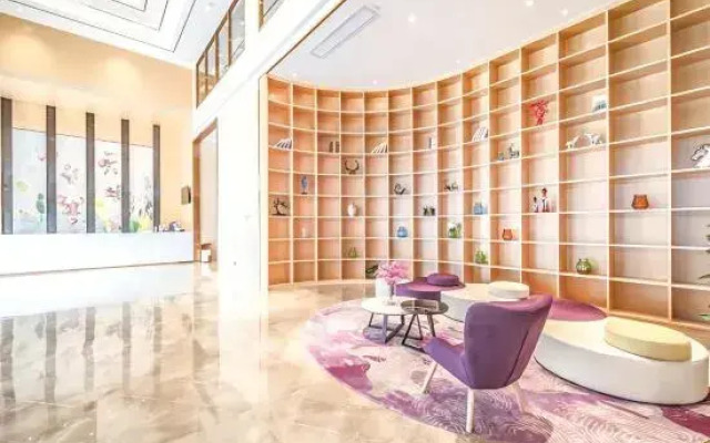 Lavande Hotel (Heyuan High Speed Railway Station Country Garden)