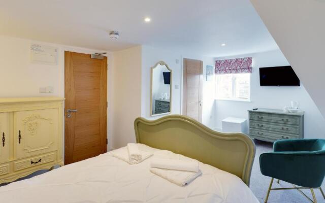 Master accommodation suite 10