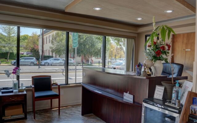 Palms Motel