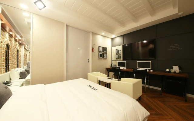 Premium AVA Hotel Sasang