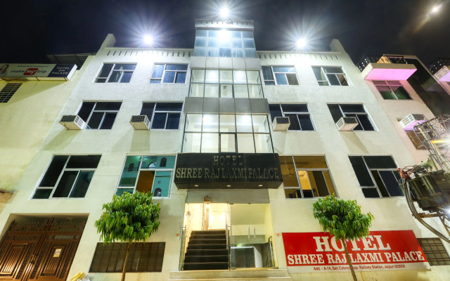 OYO 24106 Shri Raj Laxmi Palace