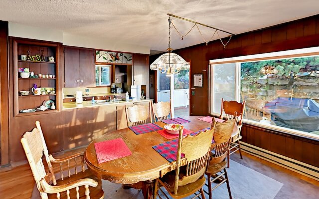 4612 SW Pacific Coast Hwy Home