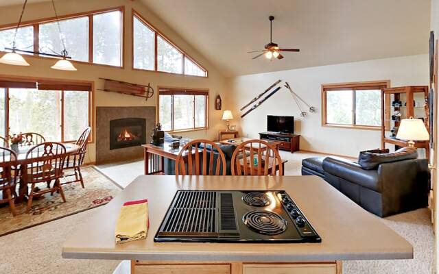 38 County Road Home #8506