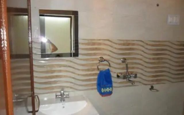 Raghav's Royal Residency